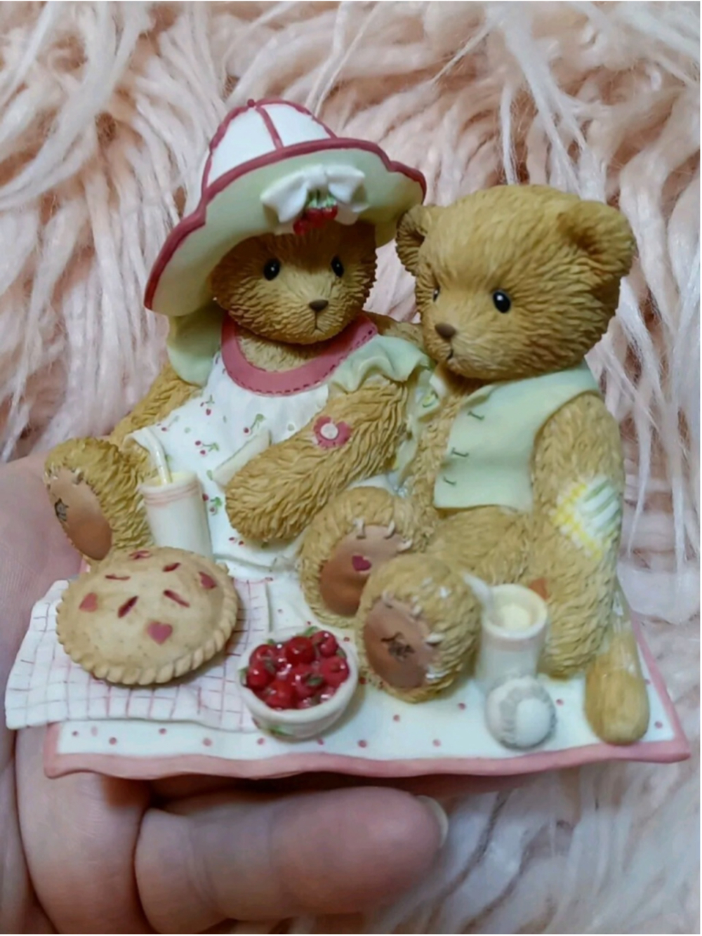 Cherished Teddies Gordon and Ellen "You're the best of the bunch" Picnic Cherry